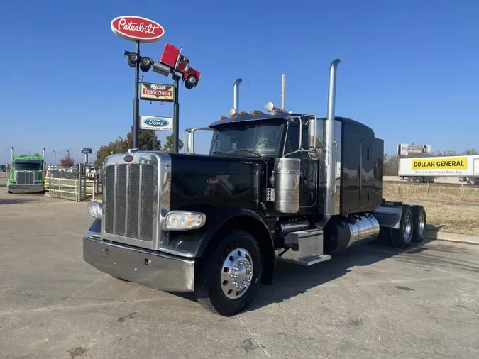 2022 Peterbilt 389