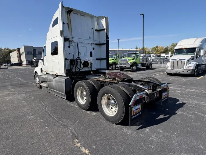 2022 International LT625