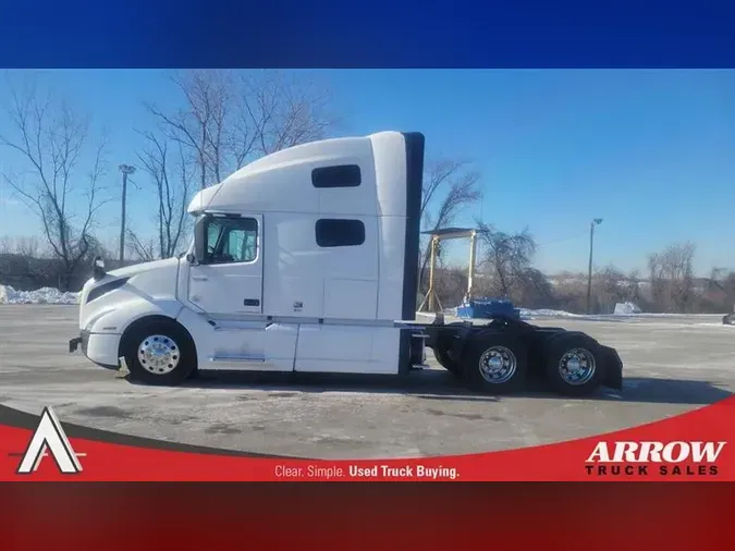 2021 VOLVO VNL64T760