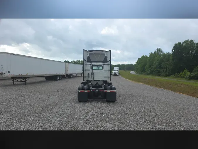 2018 Volvo VNL300