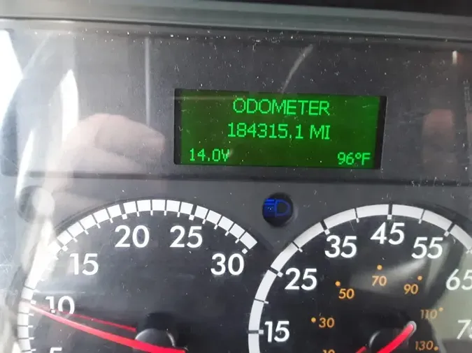 2018 FREIGHTLINER M2 106