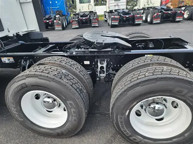 2023 KENWORTH T680