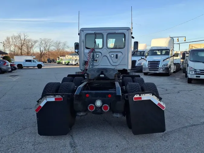 2019 FREIGHTLINER/MERCEDES CASCADIA 125cd104741933dad30bb19e93a7120d4ac