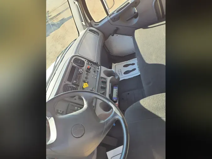 2019 FREIGHTLINER/MERCEDES M2 106