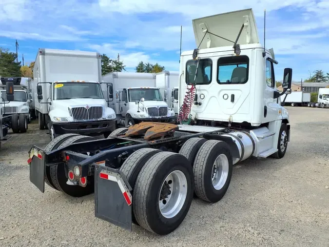 2019 FREIGHTLINER/MERCEDES CASCADIA 125