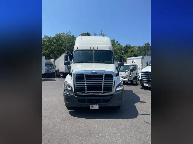 2019 FREIGHTLINER/MERCEDES CASCADIA 125