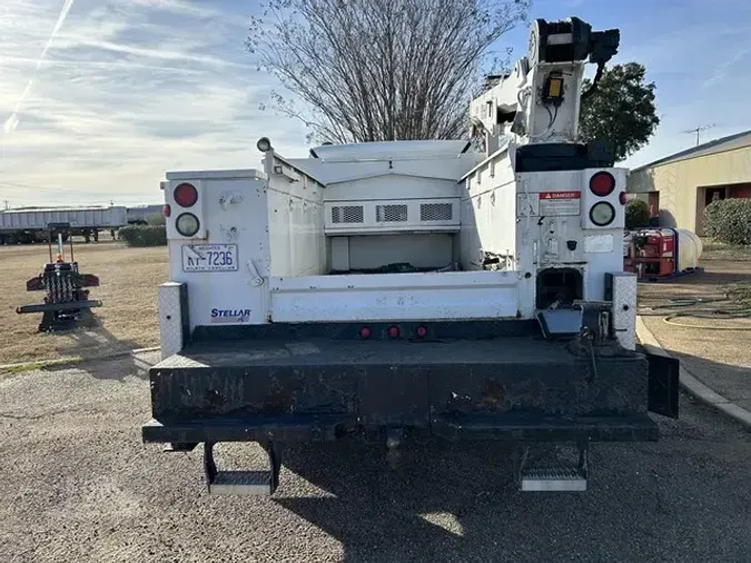 2005 FREIGHTLINER BUSINESS CLASS M2 106