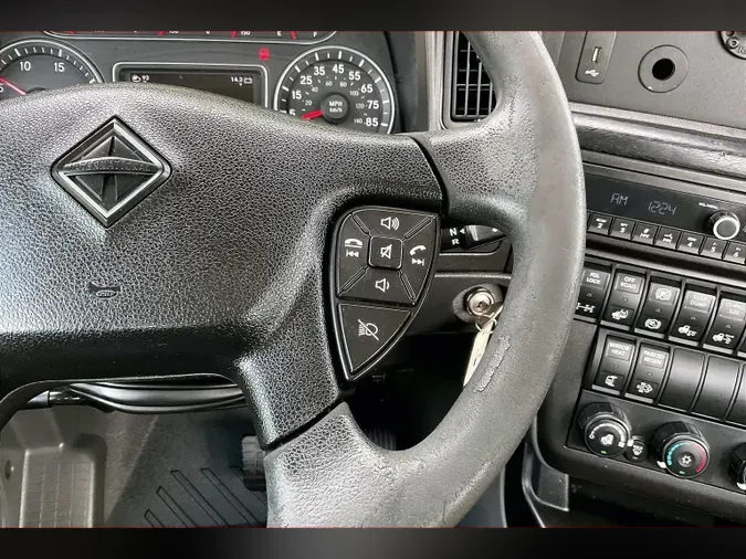 2021 INT LT625 6x4cd21cab0d6223922b112558dada4d530