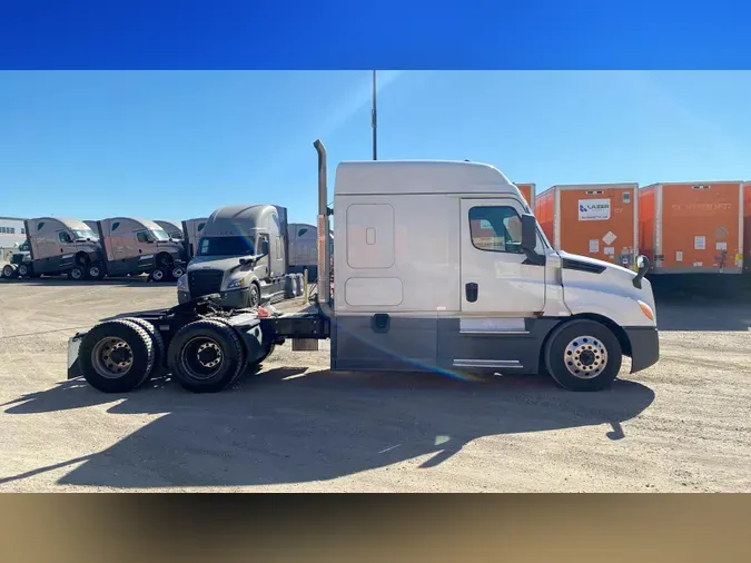 2020 Freightliner Cascadia