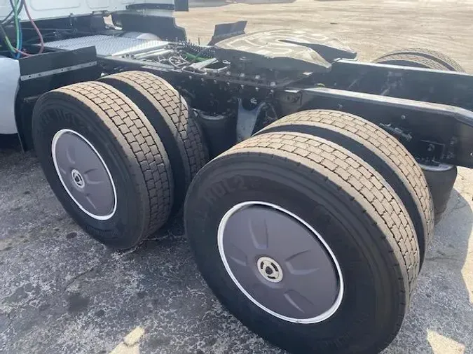 2022 International LT625