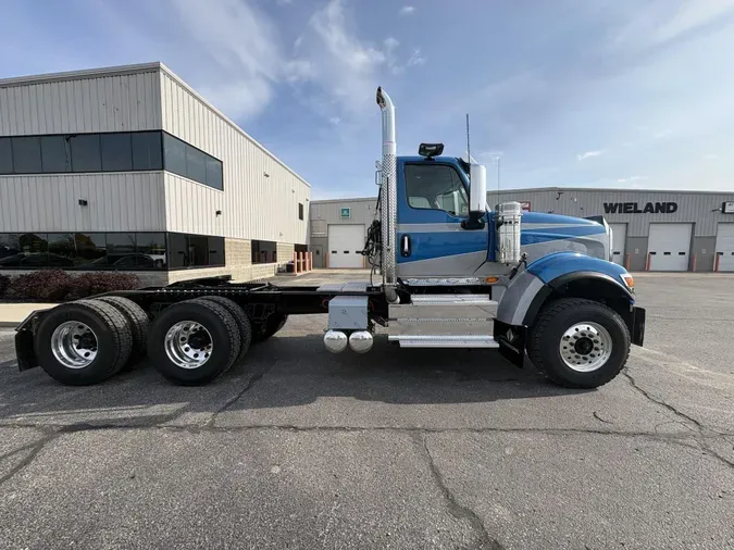 2027 International HX520