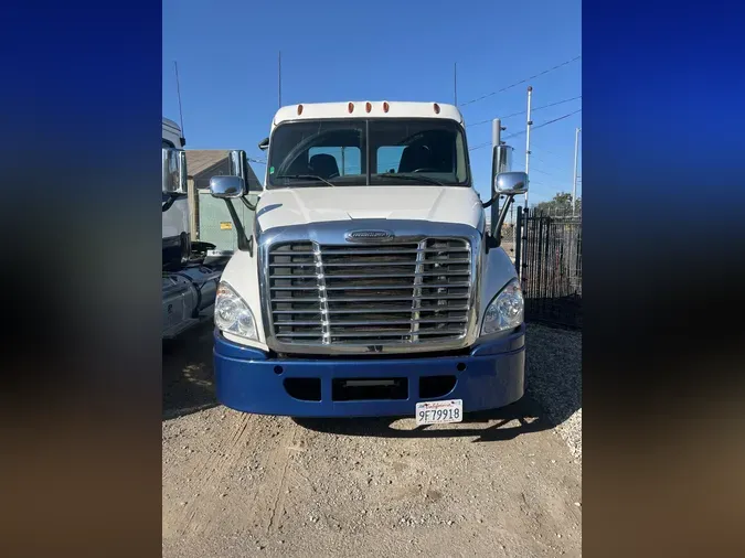 2018 FREIGHTLINER/MERCEDES CASCADIA 125