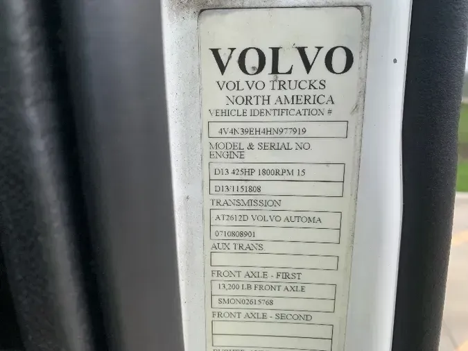 2017 Volvo VNL42300