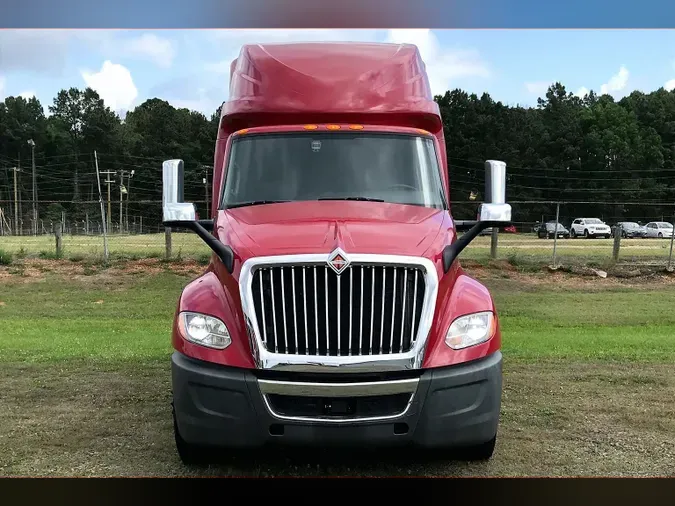 2022 INT LT625 6x4