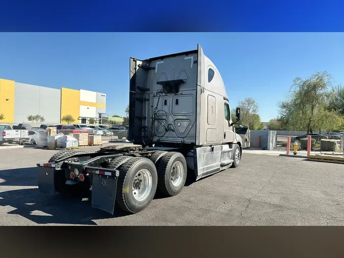 2020 Freightliner Cascadia