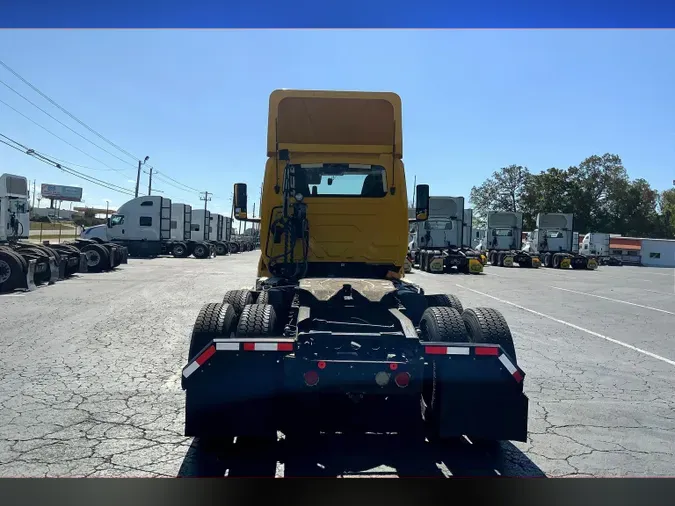 2019 INT LT625 6x4