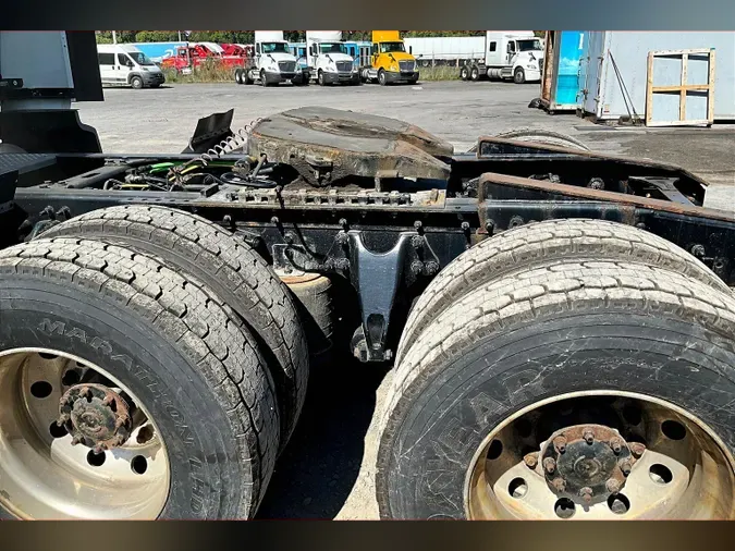 2022 INT LT625 6x4