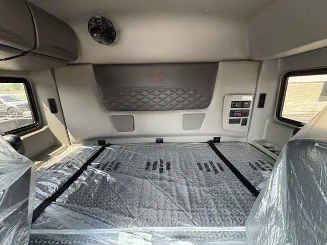 2027 International HX520 SLEEPER