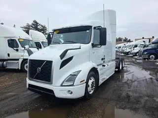 2020 VOLVO VNR64T-640