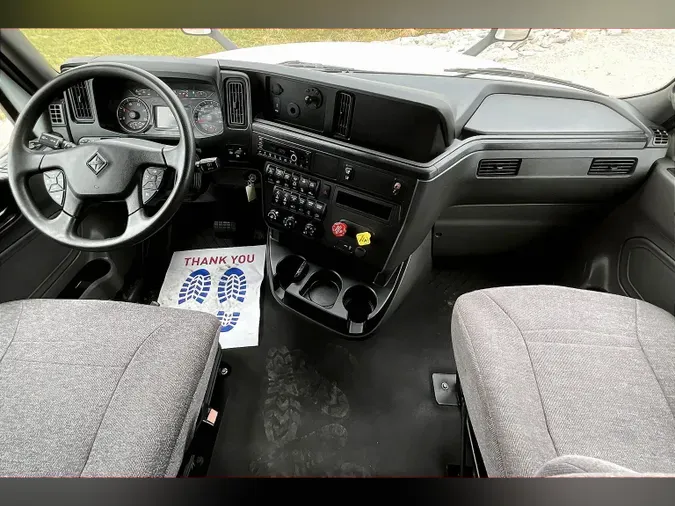 2022 INT LT625 6x4