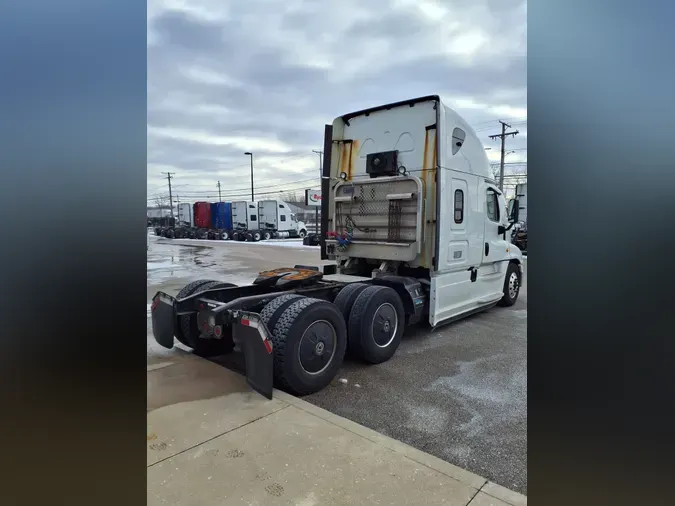 2020 FREIGHTLINER/MERCEDES CASCADIA 125