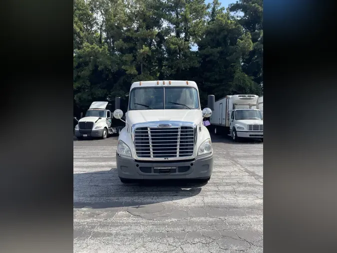 2018 FREIGHTLINER CASCADIA PX11364ST