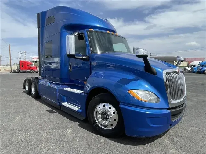 2020 INTERNATIONAL LT