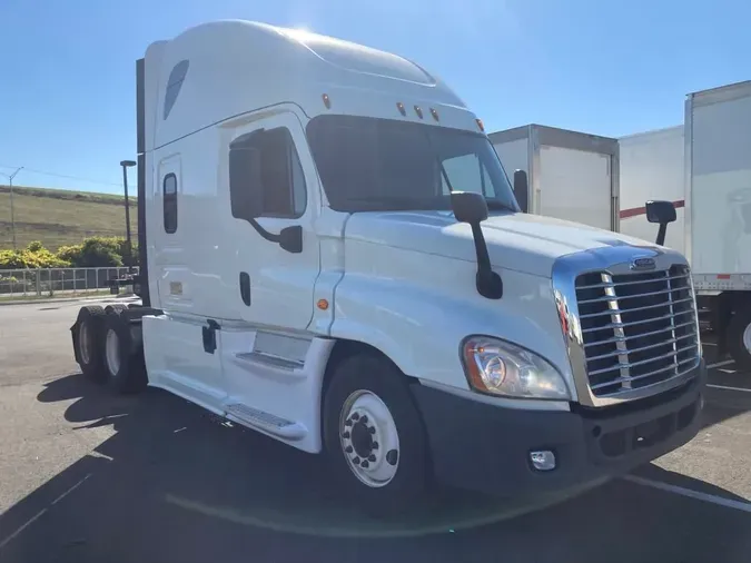 2020 FREIGHTLINER/MERCEDES CASCADIA 125