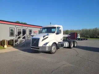 2018 Volvo VNL64TRACTOR