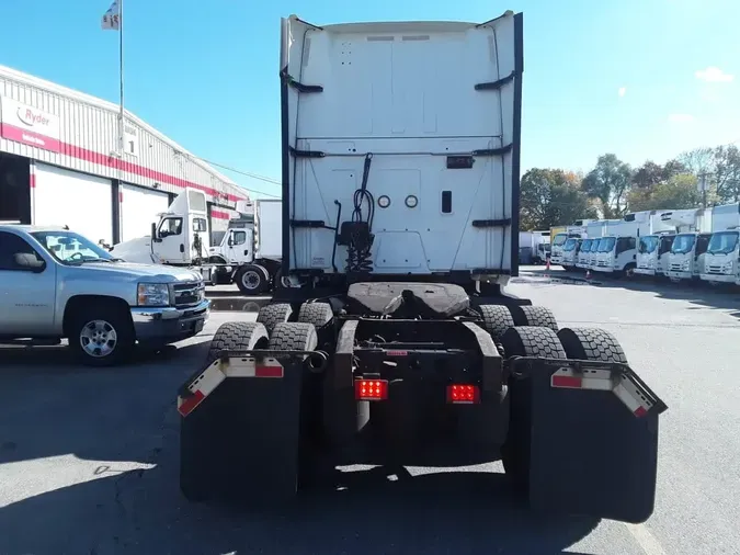 2019 NAVISTAR INTERNATIONAL LT625 SLPR CAB