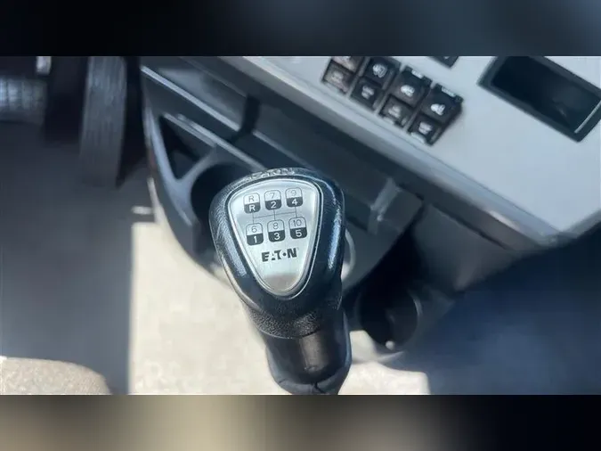 2021 FREIGHTLINER CA126