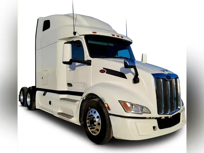 2022 Peterbilt 579cd51f3ff7c6b2ca14c1363289f259237