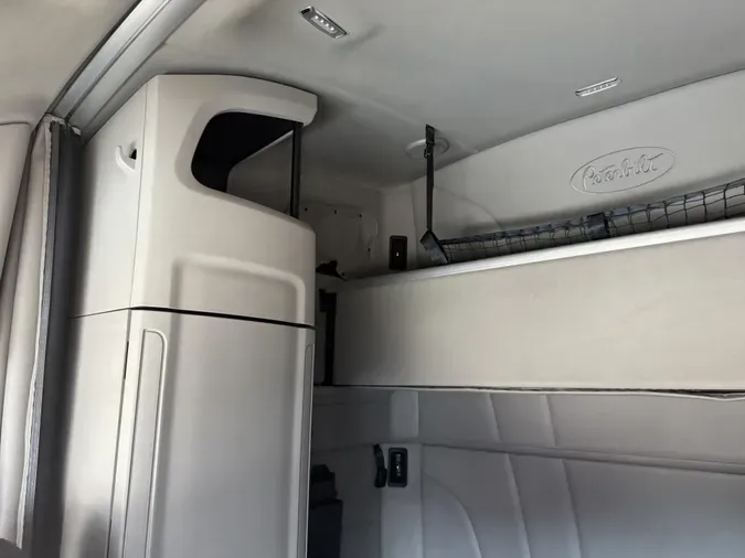 2021 Peterbilt 579