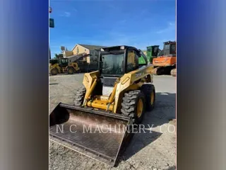 2006 JOHN DEERE 332