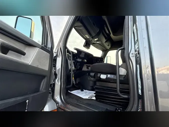 2020 FREIGHTLINER CA126