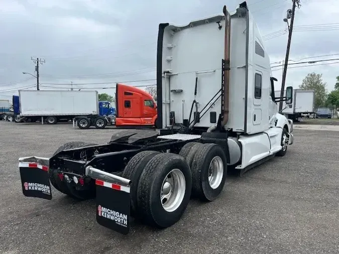 2022 Kenworth T680