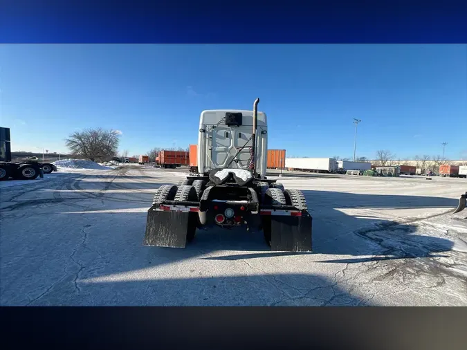 2021 Freightliner Cascadia 126