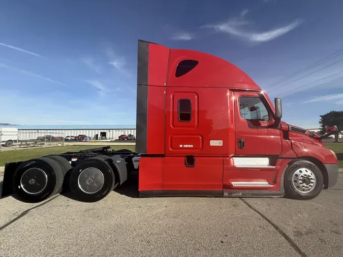 2022 Freightliner Cascadia