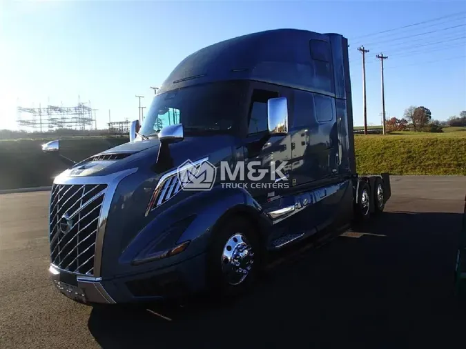 2025 VOLVO VNL64T860