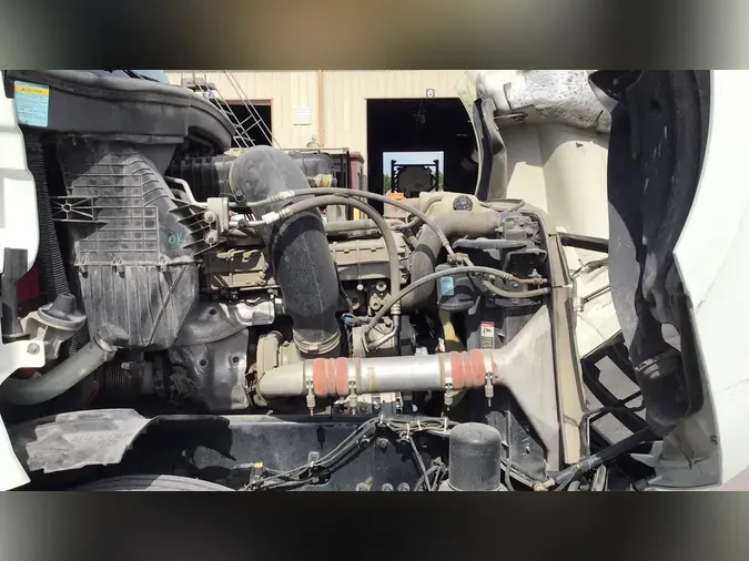 2021 Freightliner Cascadia 126