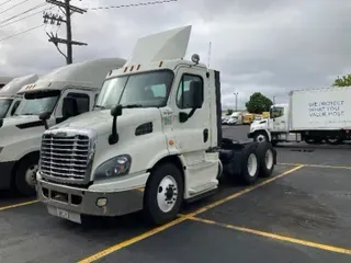 2017 FREIGHTLINER X11364ST