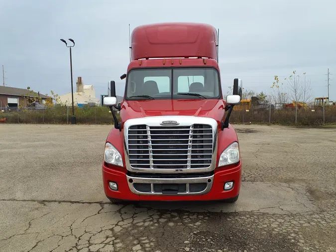 2014 FREIGHTLINER/MERCEDES CASCADIA 125