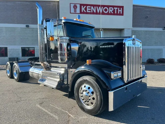 2025 Kenworth W900Lcd5cf939d6b8226fcbc71f0dc0b0503d