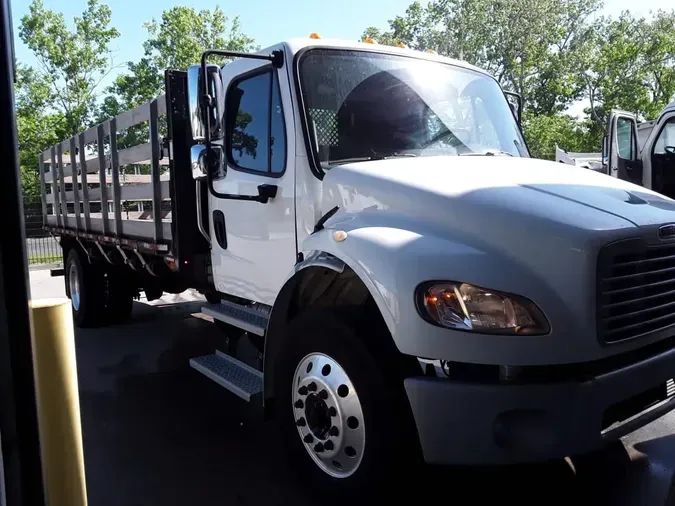 2019 FREIGHTLINER M2 106