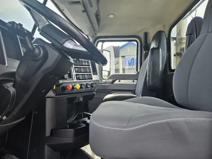 2020 MACK AN64T