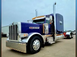 2022 Peterbilt 389