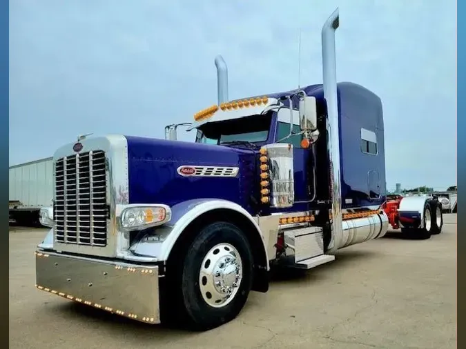 2022 Peterbilt 389