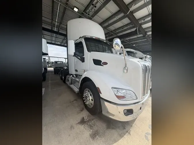 2020 Peterbilt 579cd5da8d8c0a6a6439cf8e6a3a35afa28