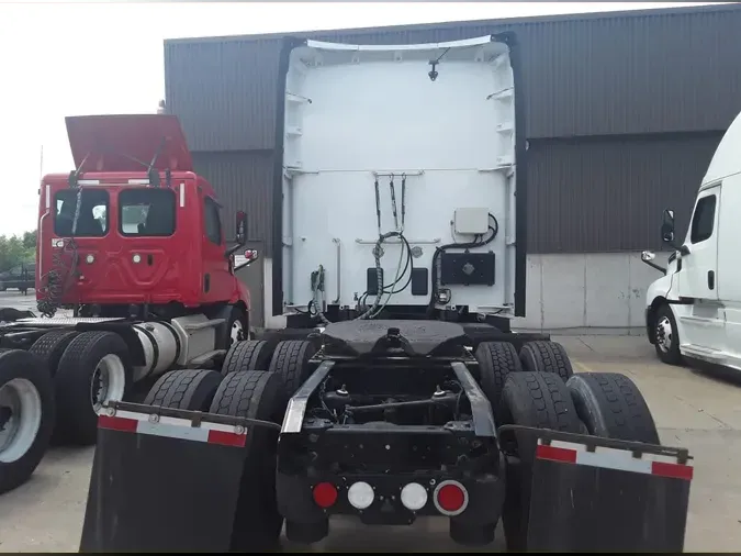 2020 KENWORTH TRUCKS T-680