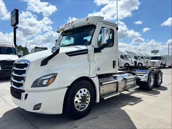 2024 Freightliner Cascadia 126